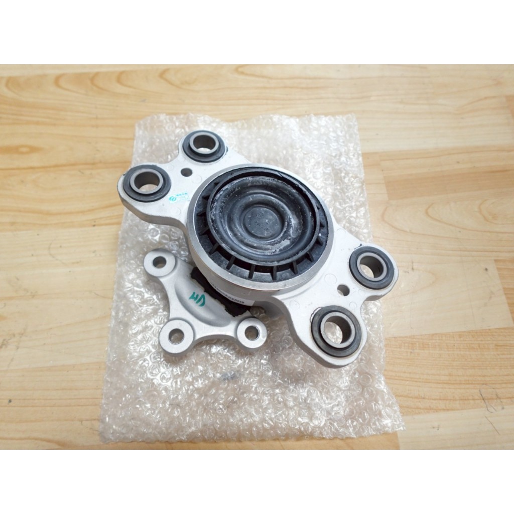 ยางแท่นเครื่องหน้าซ้าย Volvo S60 II/V60,S80 II เครื่องเบนซิน/ดีเซล