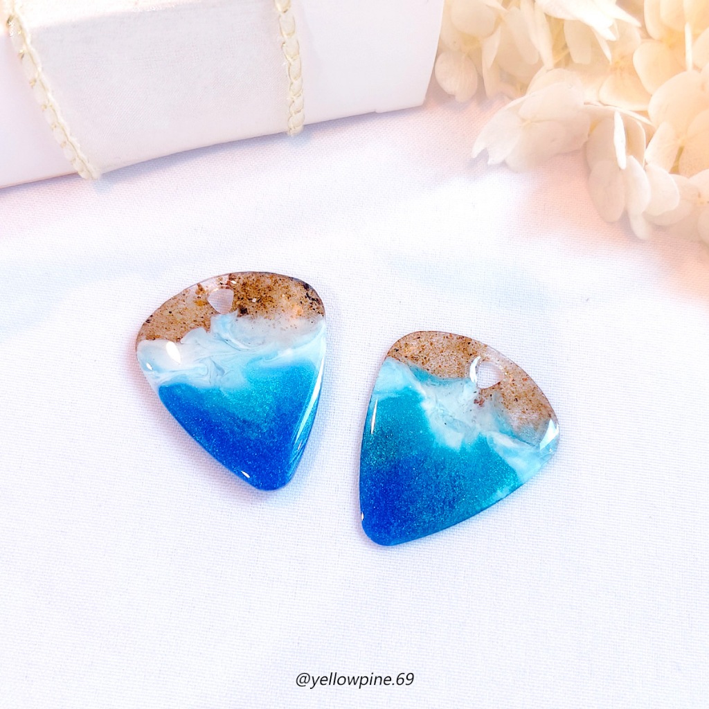 ปิ๊กกีตาร์ ลายทะเล  Pick guitar สลักชื่อได้ ปิ๊กกีตาร์เรซิ่น สั่งทำ ของขวัญ สร้อยปิ๊ก พวงกุญแจปิ๊ก สร้อยคอปิ๊ก ปิ๊กกีต้า ราคา ถูกที่สุด ดีลบีเคเค แกลเลอรีภาพที่ 3