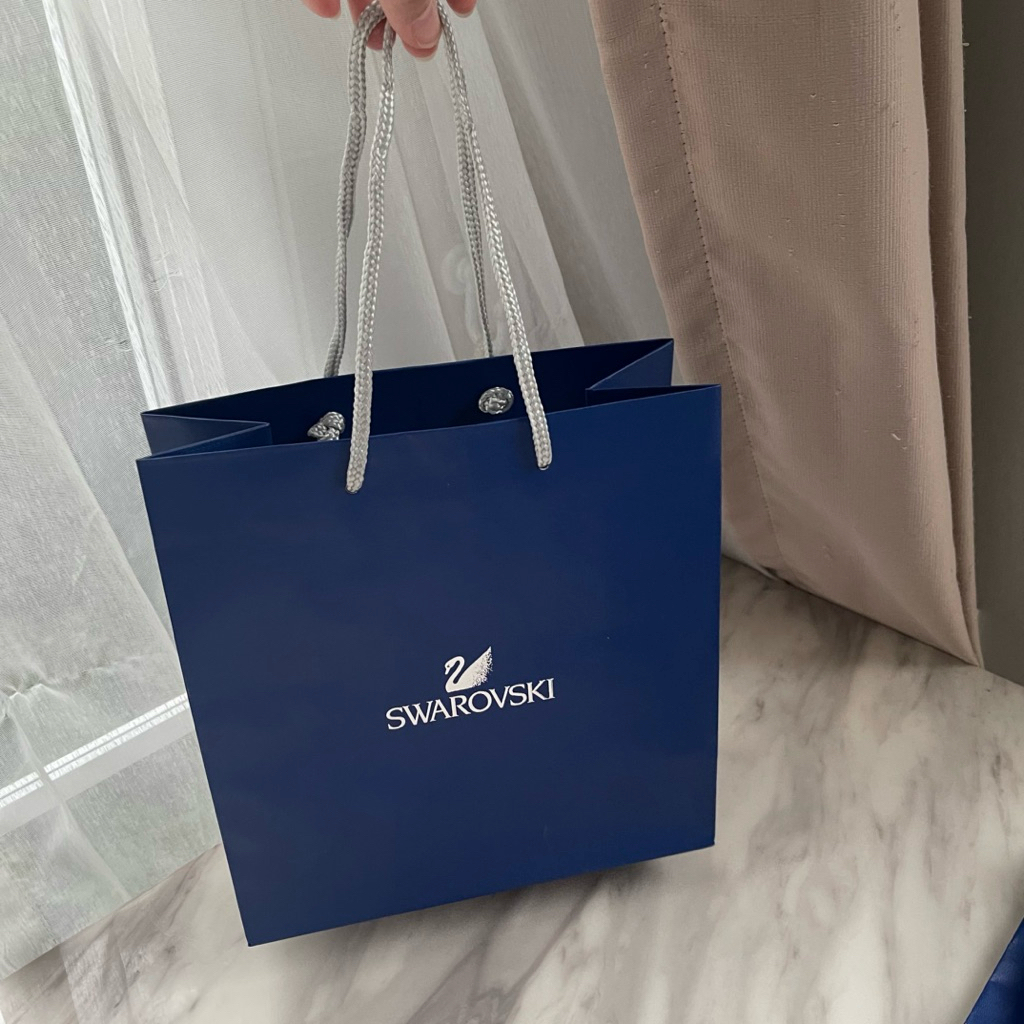 🫐*พร้อมส่ง New ถุงกระดาษ Swarovski ✨จากแบรนด์ ของแท้ ไม่เคยใช้นะคะ เป็นของใหม่