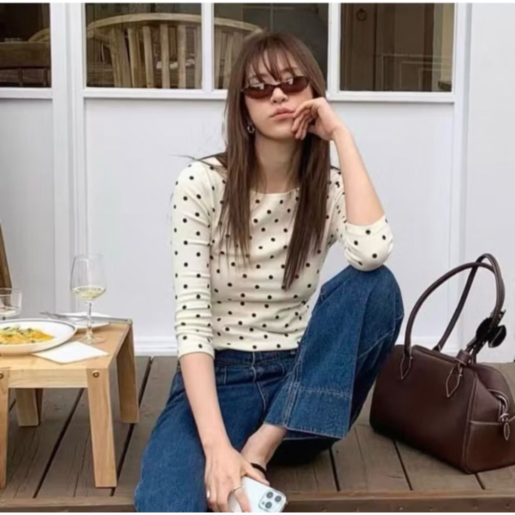 เสื้อลายจุด Polkadot แขนสามส่วน คอกลม ป้ายValen