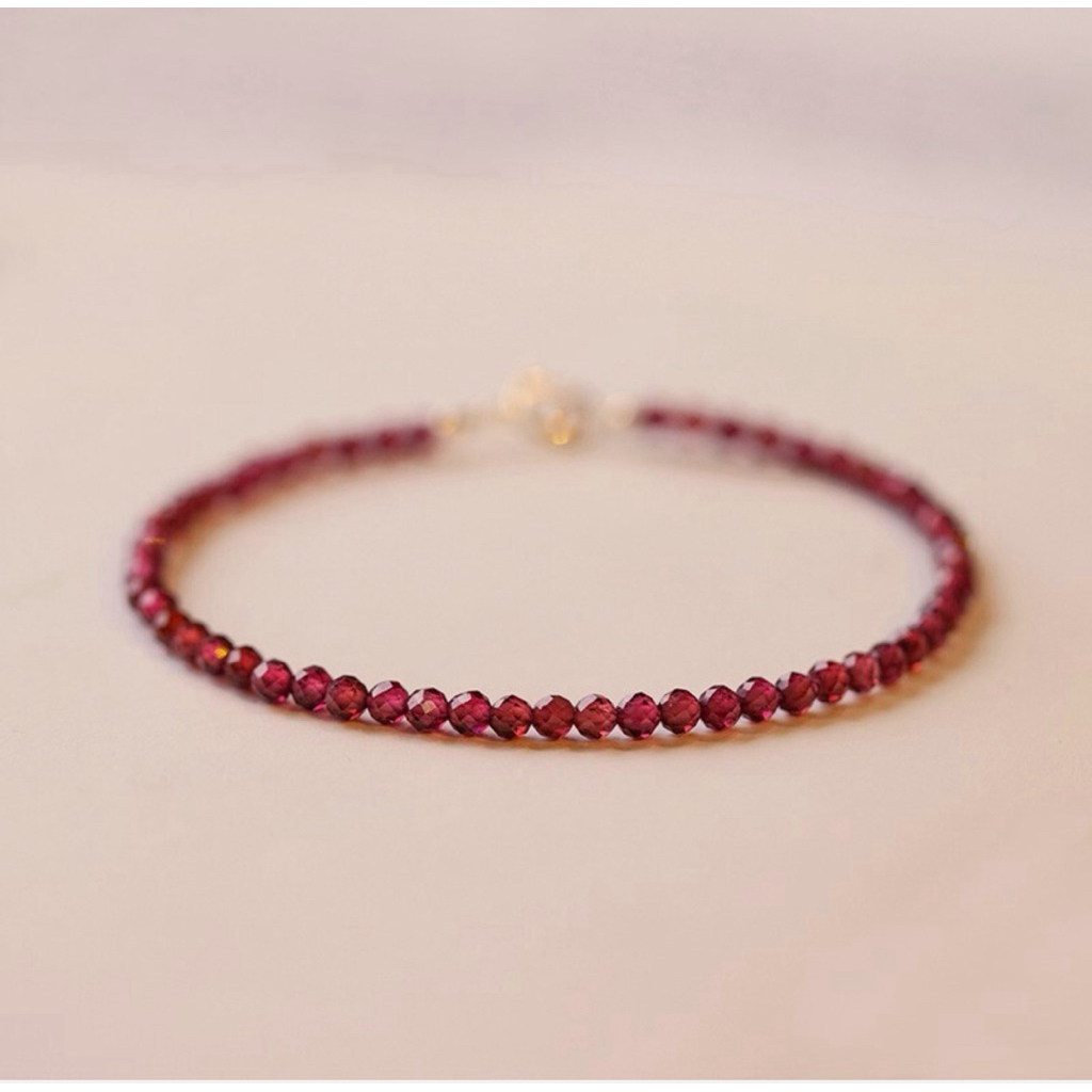 beautiful natural 2 mm red garnet beaded bracelet ♥️