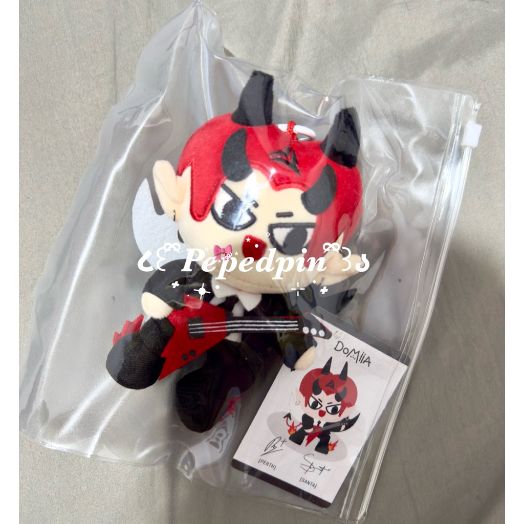 [พร้อมส่งมือ 1] DOMIIA ROCKSTAR DOLL KEYCHAIN