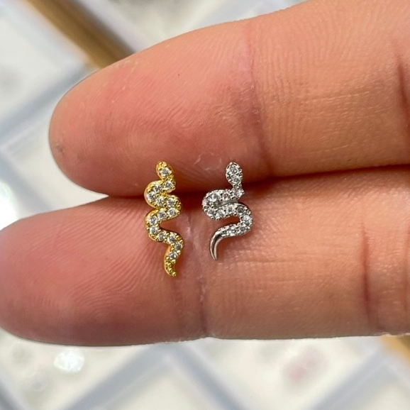 ###16 earring.minimal จิวหูงูเพชร มินิมอล ต่างหูStainless Steel 316 ใส่รูปกติได้  ใส่อาบน้ำได้ ส่งจากไทย