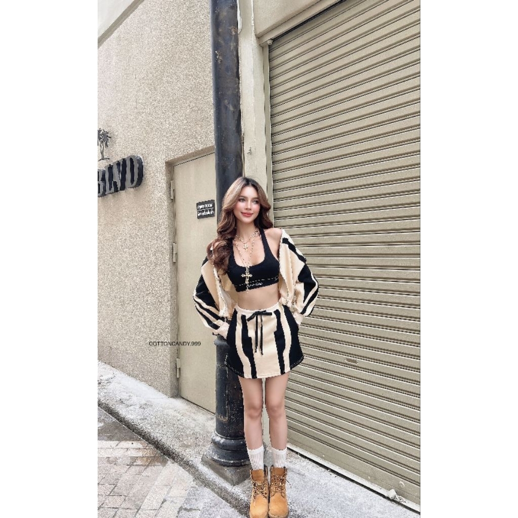 #Cotton Candy🍭เซตสปอร์ตครีมดำ New Nikie korea set