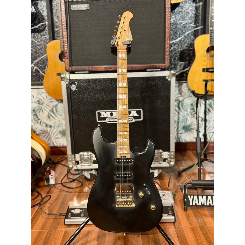 กีตาร์ไฟฟ้ามือสอง Gusta GCH Black Edition HSS