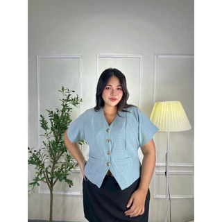 B33 เสื้อเบเซอร์แขนสั้นคอวี ปลายแหลมกระเป๋าใช้งานได้จริงมีทั้งสีพื้นและลายทาง