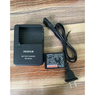 ของเทียบ Battery Fujifilm NP-W126S พร้อมกล่อง Fuji ชาร์จUSBได้ X-T20 / X-T10 / X-T200 / X-T100 / X-E4XT-50，ประกัน 1 ปี