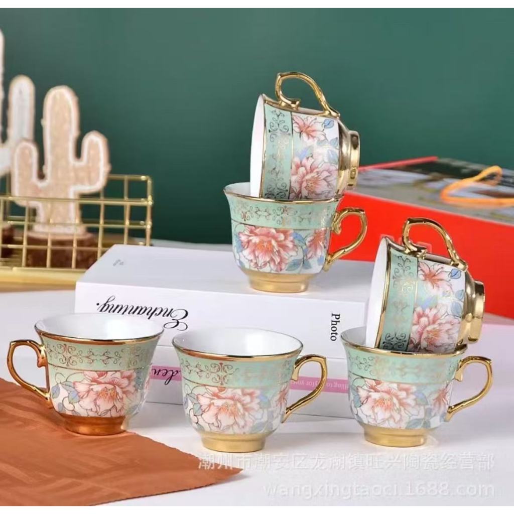เริ่มต้นขาย6ใบ แก้วกาแฟเดี่ยววไซส์เล็ก สีทอง แก้วมีหู มีหลายลาย6.5cm*5.5cm คละลาย/คละสี