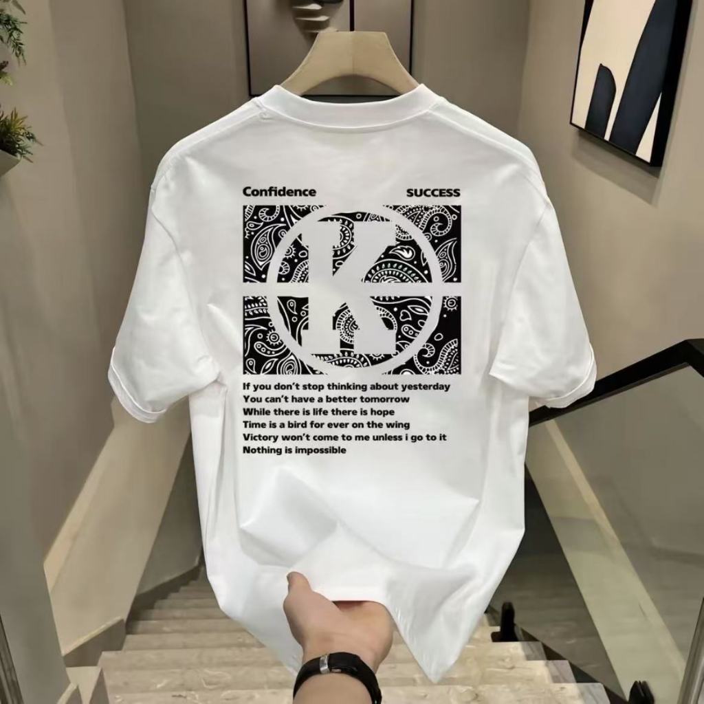 ส่งจากกรุงเทพ เสื้อโอเวอร์ไซส์ พิมพ์ลายเท่ สตรีท แขนสั้น คอกลม ผ้านิ่มใส่สบายระบายอากาศได้ดี ไม่หด พิมพ์ลายตัวอักษร
