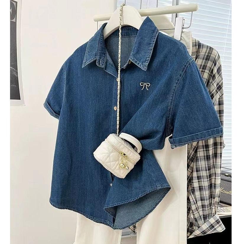 AS SUYU เสื้อเชิ้ตแขนสั้นผู้หญิง เสื้อเบลาส์ปักลายเดนิมสีน้ำเงิน