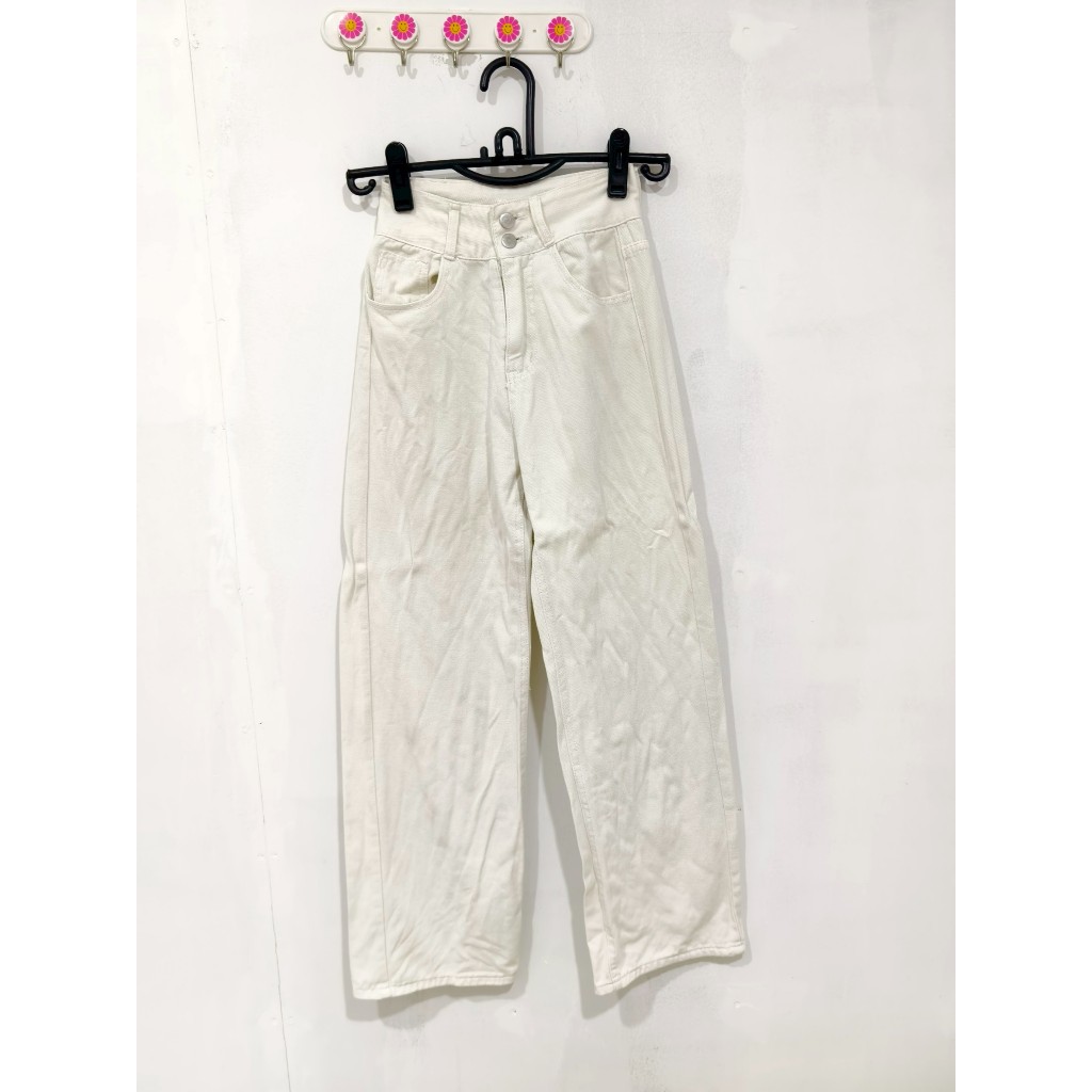 เสื้อผ้ามือสอง มือ2 ราคาถูก 🌷แบรนด์ Pradap (ประดับ) กางเกงยีนส์ สีขาว S เอว24" สะโพก 32" ยาว 39"