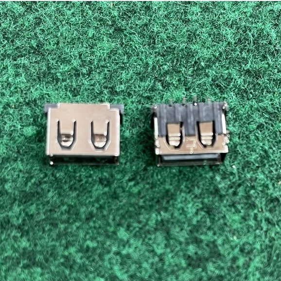 Port USB 2.0 แบบที่ 6  Lenovo G480 G580  ขนาด  10mm x 15mm USB2.0  จำนวน 1 อัน