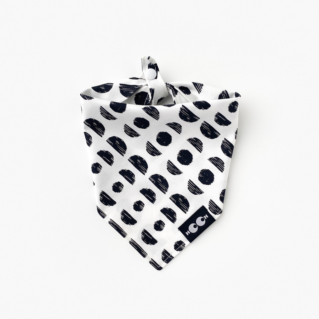 HO.OH - Polka Dots - ผ้าพันคอลายจุดสุดคิ้วท์ ขาว-ดำ เรียบง่าย ทันสมัย ผ้าพันหมา ผัาพันคอแมว