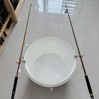 HOOK CLAMP ที่วางคันเบ็ดสำหรับปั้นเหยื่อ ยึดแน่น เกี่ยวง่าย ทนทาน ไม่ลื่น ใช้ได้กับขอบถังทุกแบบ