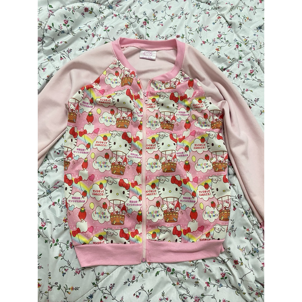 เสื้อกันหนาว hello kitty