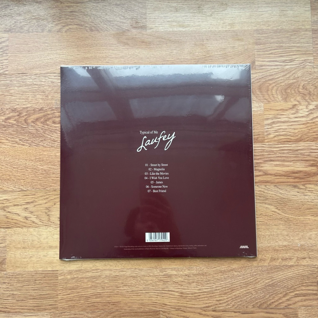 แผ่นเสียง Vinyl LP LAUFEY : Typical Of Me แผ่นไวนิล - รูปที่ 4