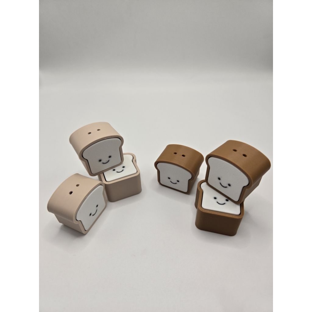 ขนมปัง พวงกุญแจ กดได้ Toast Fidget Keychain