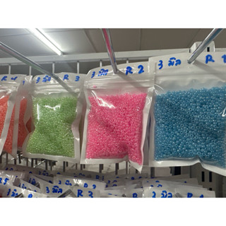 ลูกปัดเม็ดทราขนาดย3มิลมุกยี่ห้อR-Y ถุง70กรัม20บาท