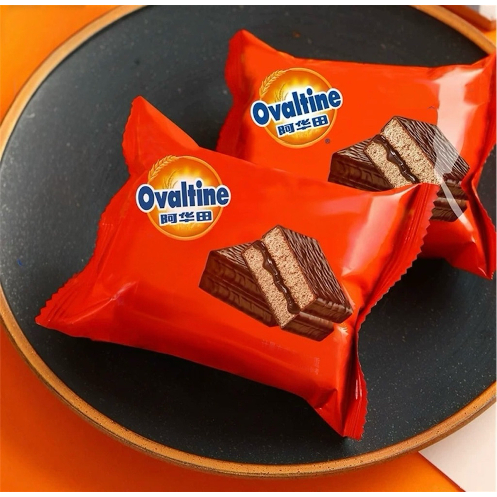 Ovaltine Chocolate Sandwhich Wafer - 1 ชิ้น