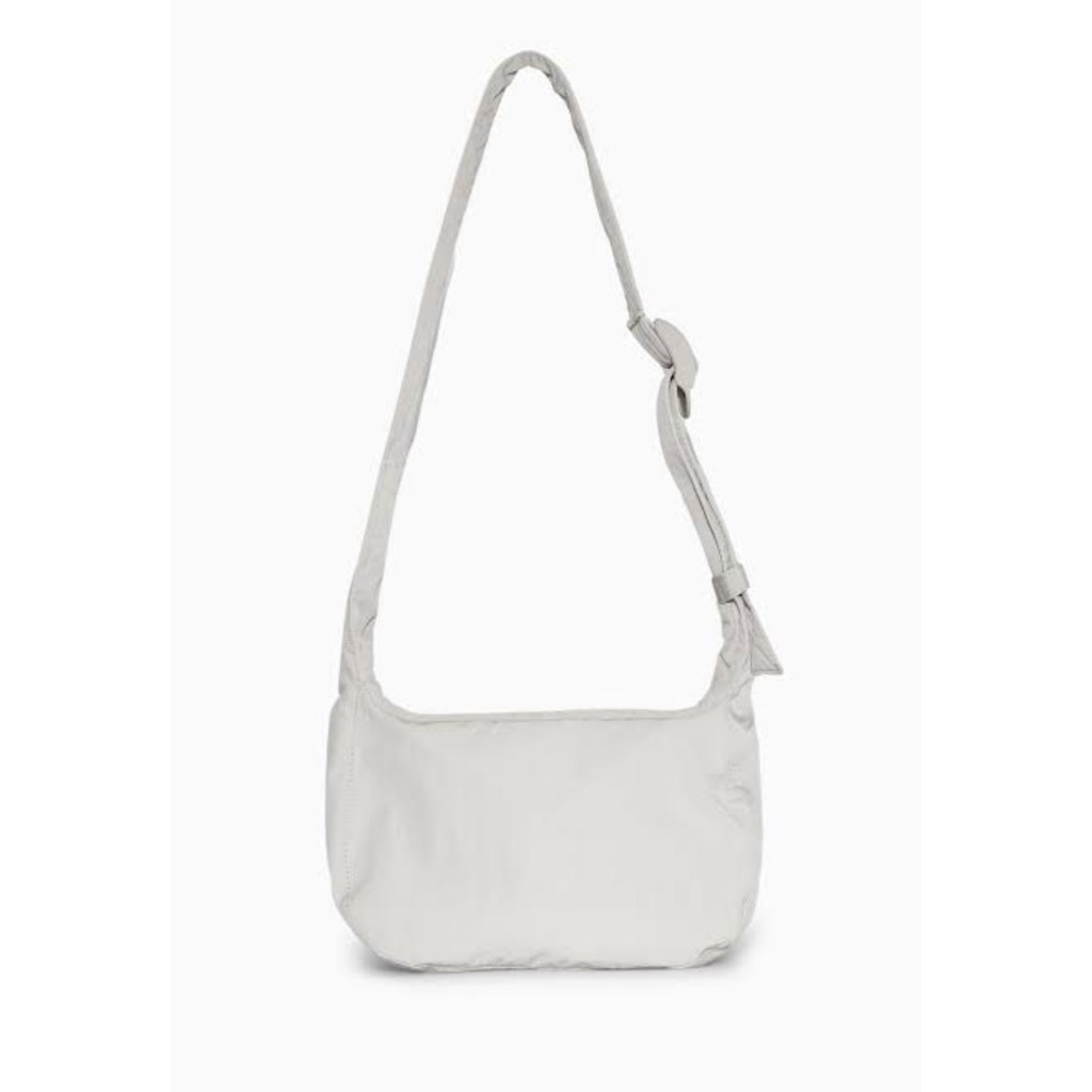 กระเป๋า COS Nylon Crossbody Saddle Bag สี Light Grey/Stone