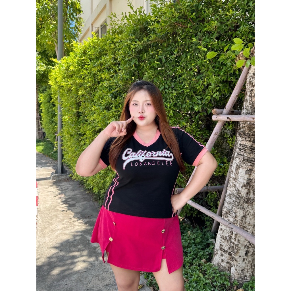 ย 315 ใหม่เสื้อยืดคอวีสาวอวบ เย็บแต่งแถบสปอร์ตสกรีนCalifornia สวยๆ