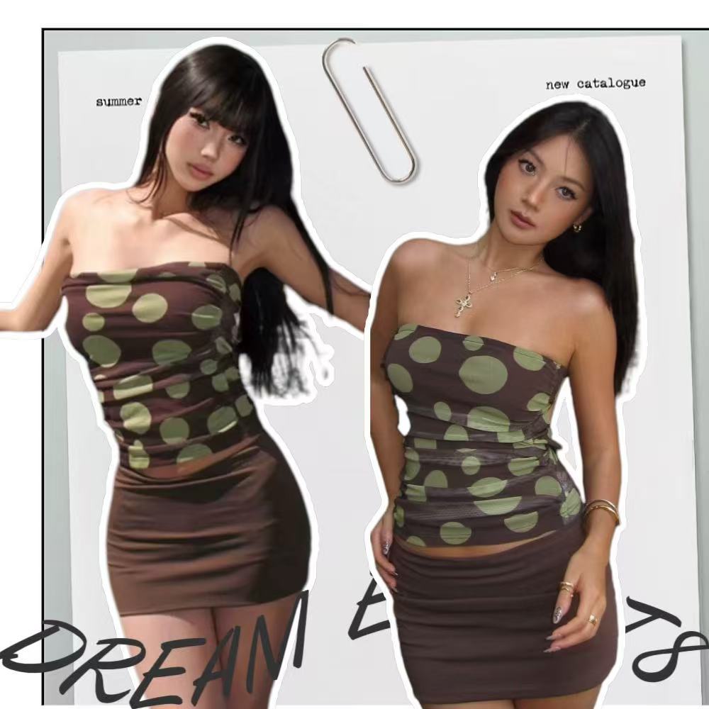 BIK พร้อมส่ง❣️ลายจุด เสื้อกั๊ก+กระโปรงเอ ฝ้าย100%  ใช้วัสดุคุณภาพสูง ดีไซน์โดดเด่นไม่ซ้ำใคร เซ็กซี่เบาๆ สไตล์เกาหลี