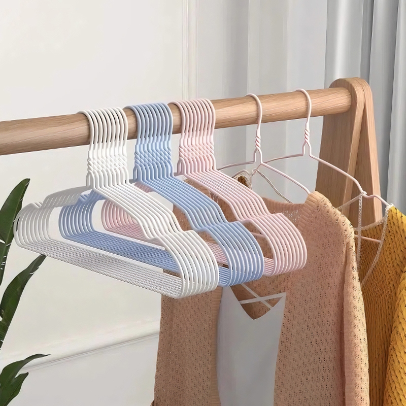 [โปรเด็ด!!] ไม้แขวนเสื้อ ไม้แขวน สีชมพู/สีฟ้า/สีขาว มีให้เลือก 3 สี กันน้ำและกันสนิม เรียบง่ายและสวยงาม