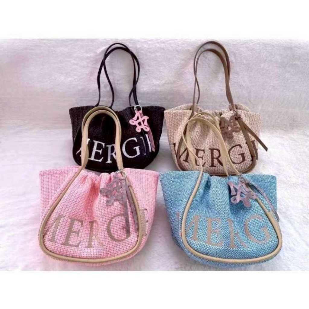 กระเป๋าแบรนด์ M E R G E (เมิร์จ) Size M (M09)