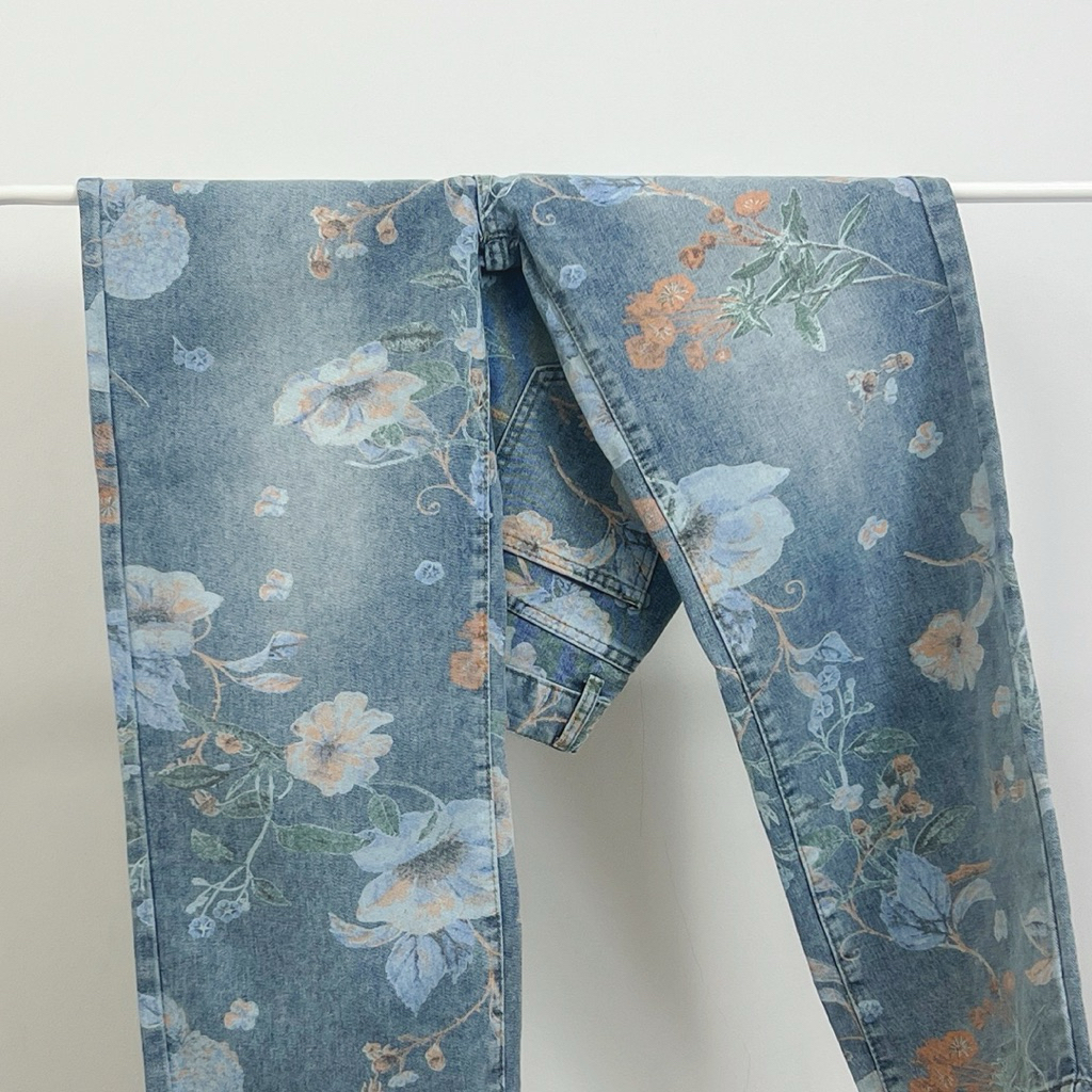 Floral Print Jeans ยีนส์พิมพ์ลาย-Fave.64