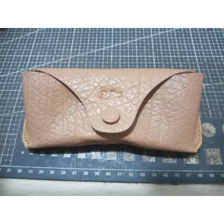 ซองหนังวัวแท้ใส่แว่นตา ซองใส่แว่นตา Glasses Leather Case ร้านไทย(แจ้งขอรับเพิ่มสายคล้องหรือสายรัดเข็มขัดฟรี)