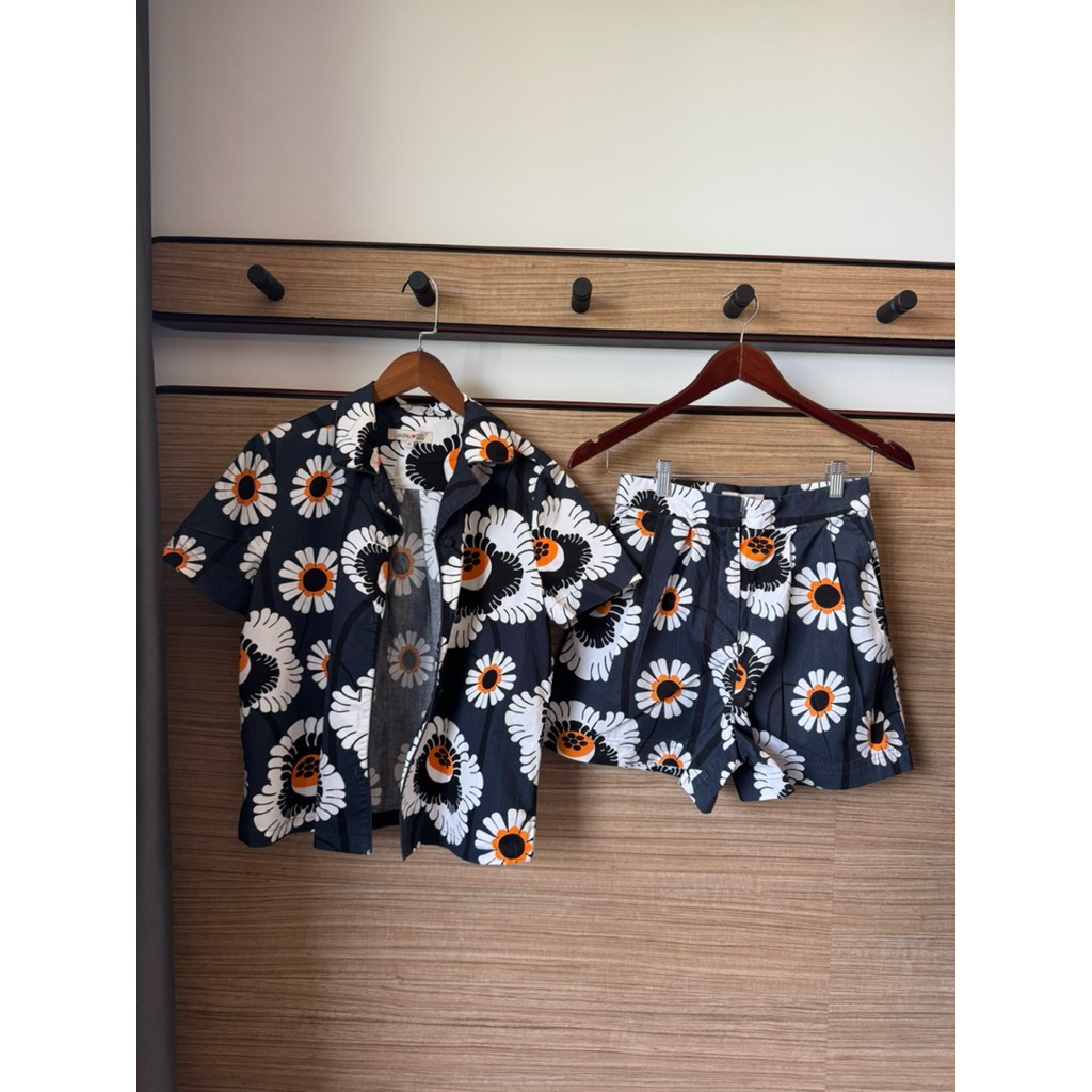 เซทเสื้อและกางเกงสีน้ำเงิน Jaspal x Orla Keily ลายดอกไม้