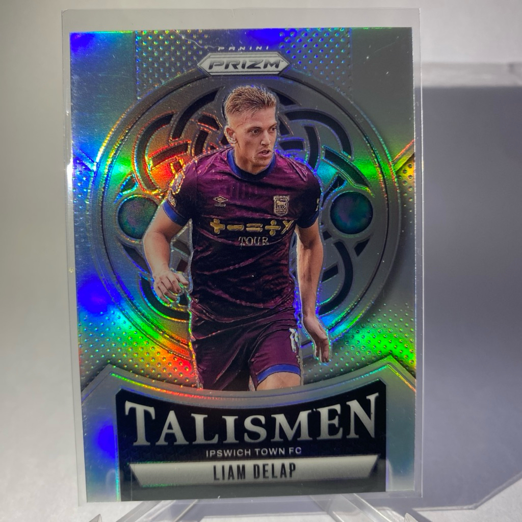 การ์ดนักฟุตบอลสำหรับสะสม LIAM DELAP, (PRIZM), IPSWICH TOWN, TALISMEN, PANINI PRIZM 2025