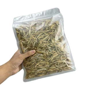 ปลาน้ำจืดฟรีซดราย 600g. Momosan ไม่เค็ม ขนมแมว ขนมสุนัข เพิ่มแคลเซียม ปลาอบแห้ง ไม่ปรุงรส ประมาณ 5ซม