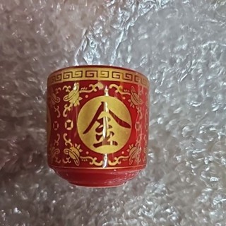 ถ้วยน้ำชา มงคล สีเเดง ราคาใบละ25 ขนาดเกือบ2