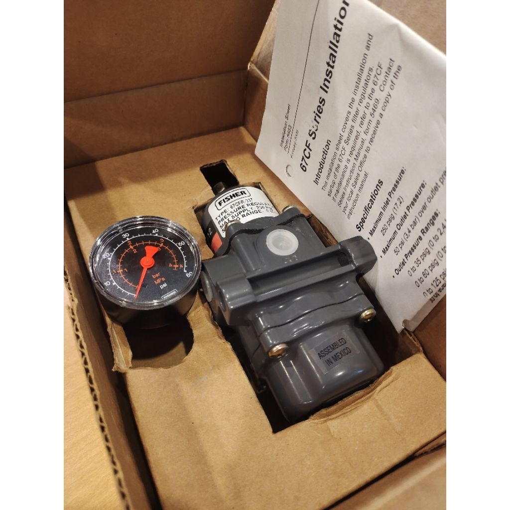Regular Fisher 67C Series(67CFR237)Max Supply 250 PSI ,Sring Range 0-60 PSI,and Gauge(4Bar) 5 Micron