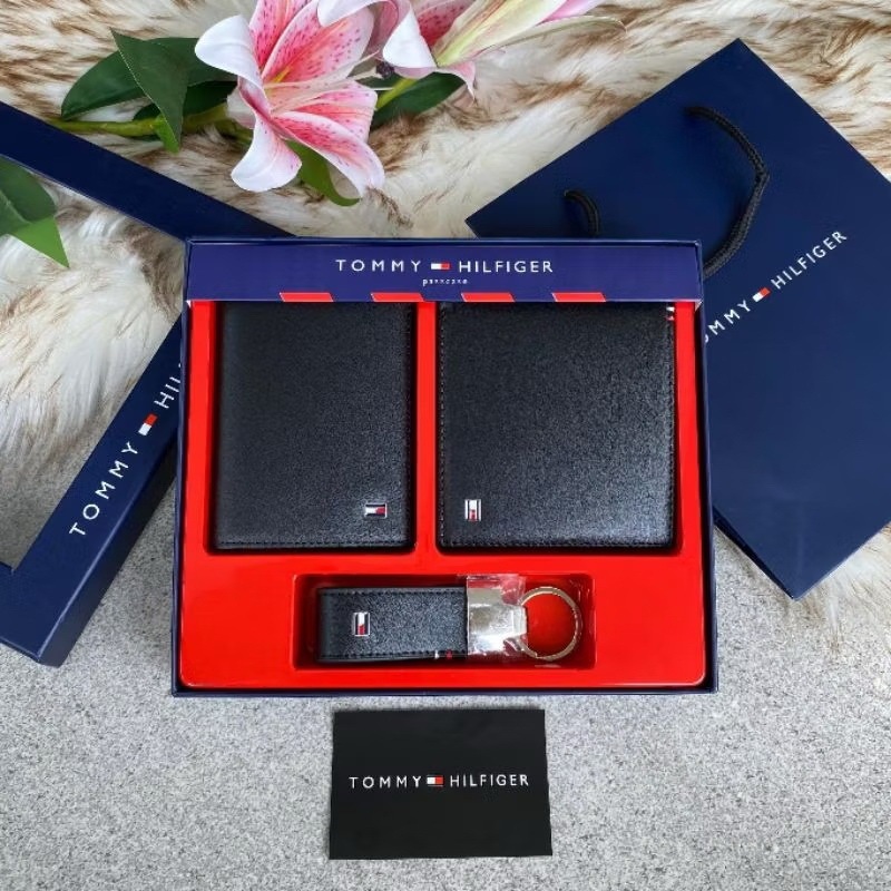 พร้อมส่ง Set กระเป๋าสตางค์ Tommy Hilfiger กระเป๋าใส่การ์ด ผู้ชาย พวงกุญแจ