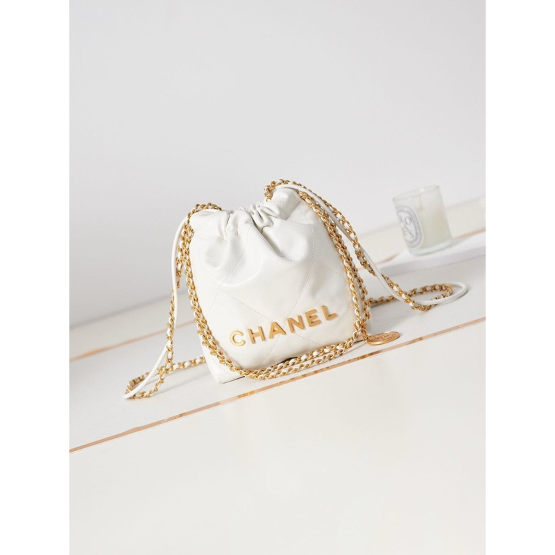 Chanel 22 Mini handbag(Ori)เทพ size 20x19x6 cm.