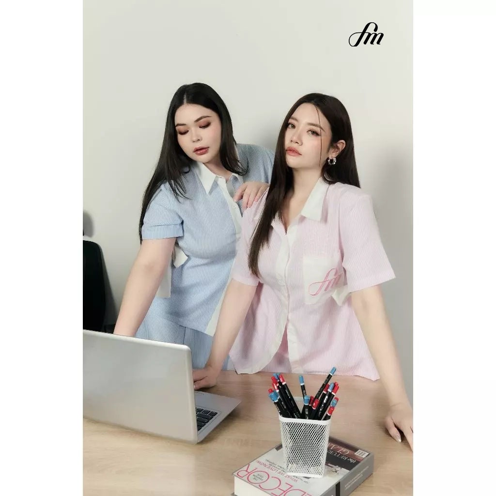 เสื้อเชิ้ตลายทางแขนสั้นกระเป๋าปักFM FM Pocket Basic Shirt #FMBL-E2T245