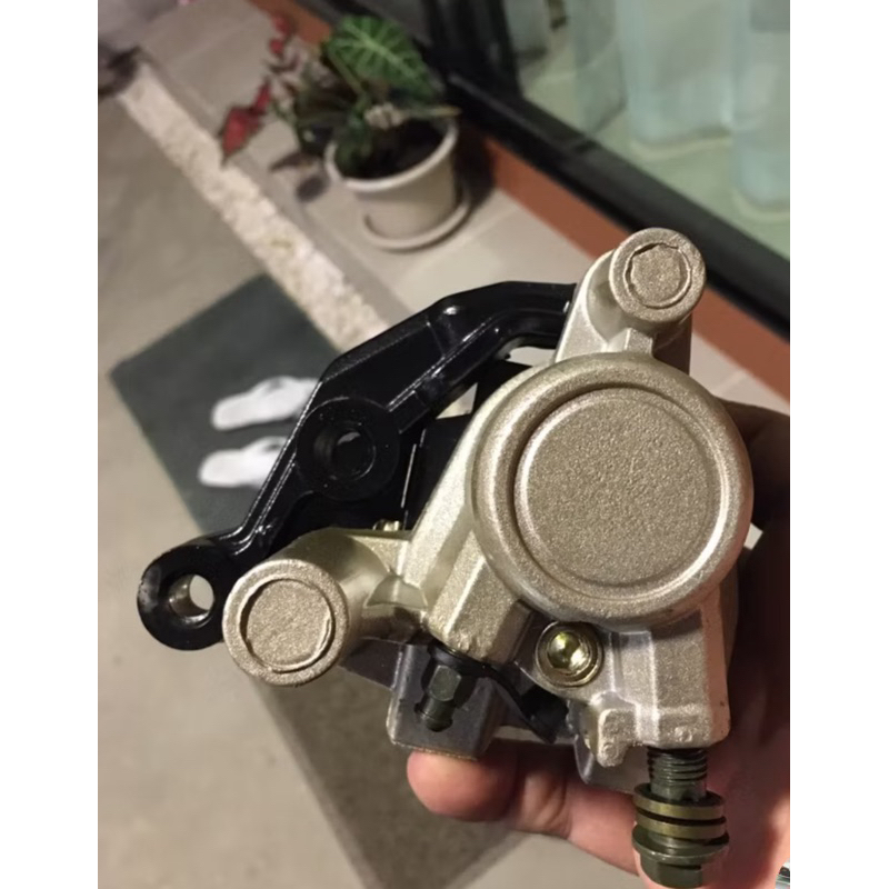 ปั๊มเบรคล่าง yamaha rxz ตรงรุ่นพร้อมผ้าเบรคคค(มีผ้าเบรค)