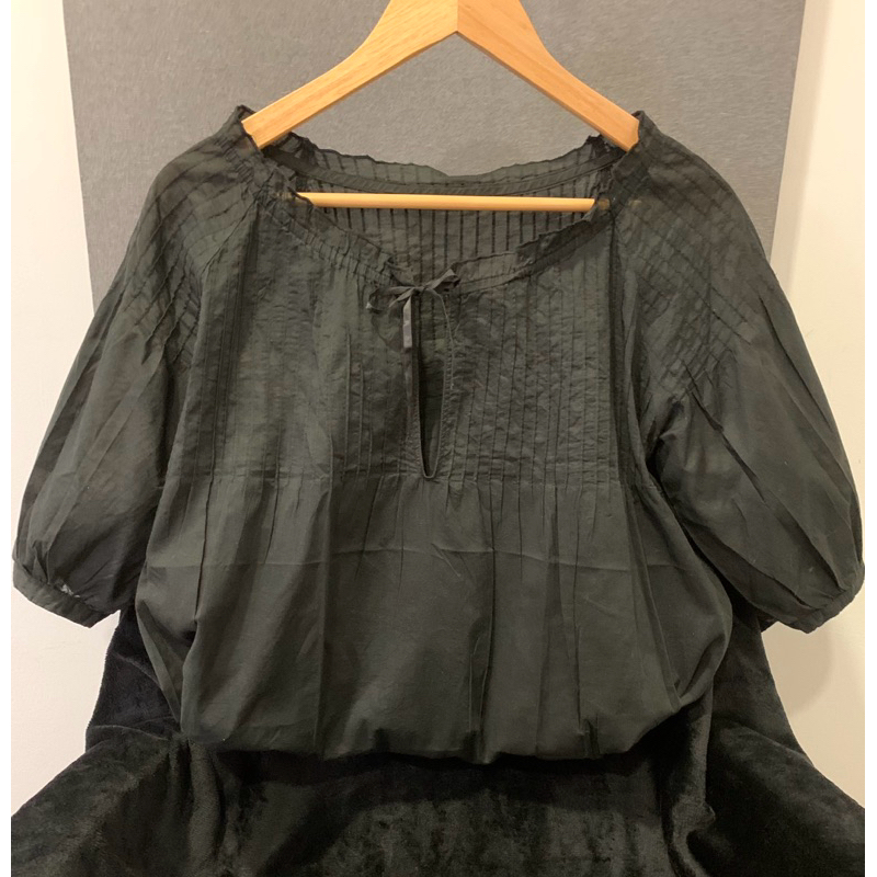 A70เสื้อดำ(ซูเปอร์แบล็ค)แขนตุ๊กตา คอขนมจีบใส่สบายๆ ผ้าเบาๆ ไซส์ M-L แบรนด์ญี่ปุ่น อกหน้าผ้า42'' ยาว2