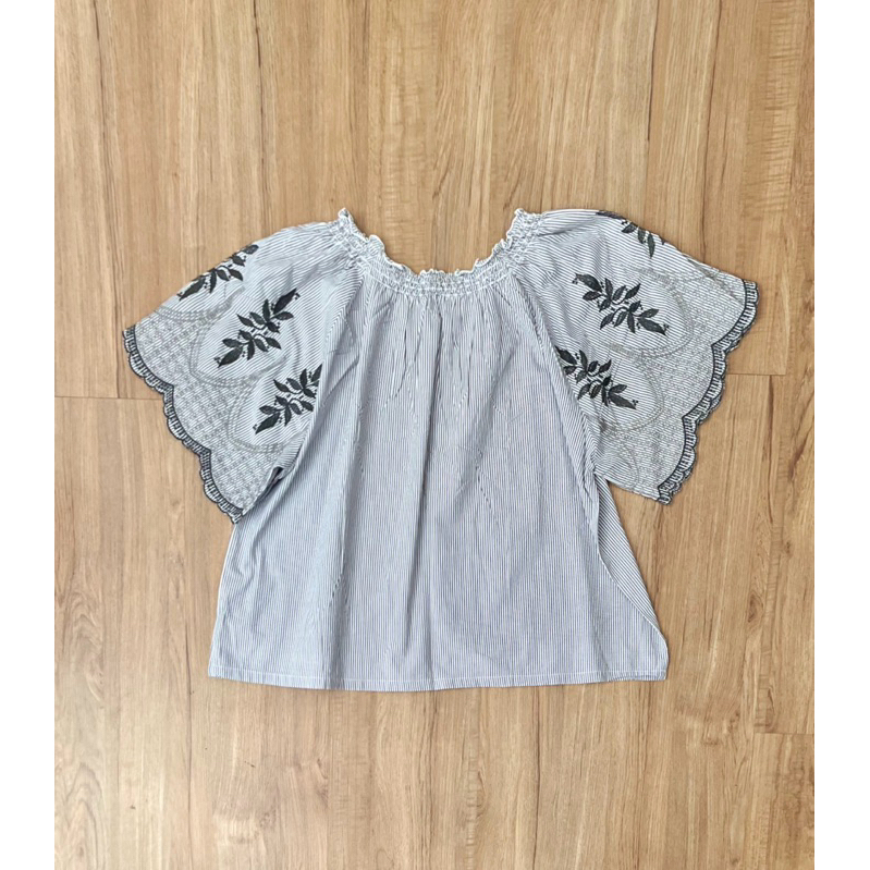 samansa mos2 embroidered top