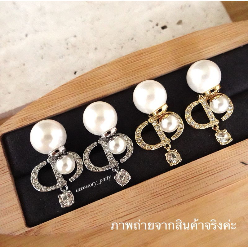 ต่างหูมุกก้านเงิน รุ่นD/19 งานสวยดีไซน์ใหม่ สวยติดแกรมสุดๆค่ะ มีจี้2สีให้เลือกค่ะ งานสวยเป๊ะสุดค่ะ