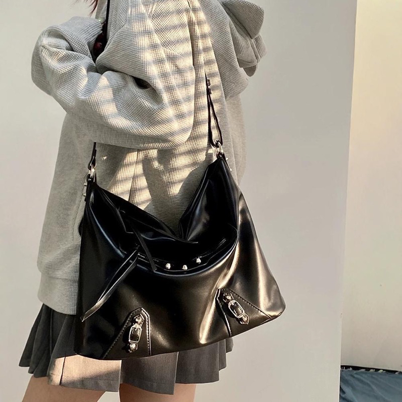#พร้อมส่ง กระเป๋าสะพาย Dune Bag 🥡☁️