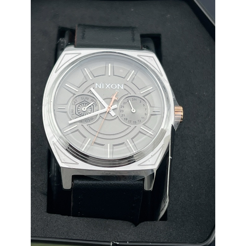 ⌚️Nixon x Star Wars The Time Teller Deluxe Captain Phasma limited edition