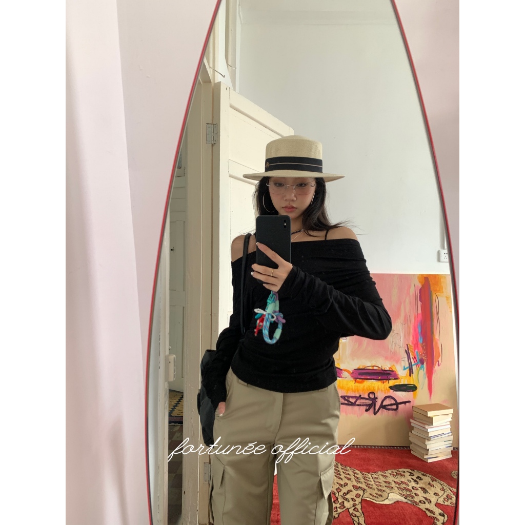 ❣Fortunee ❣ เสื้อยืดแขนยาวสีดำแบบเปิดไหล่ สำหรับผู้หญิง ดรไซน์ไหล่เฉียง แขนยาว สีดำทรงสวยดูดี – โปรปัง