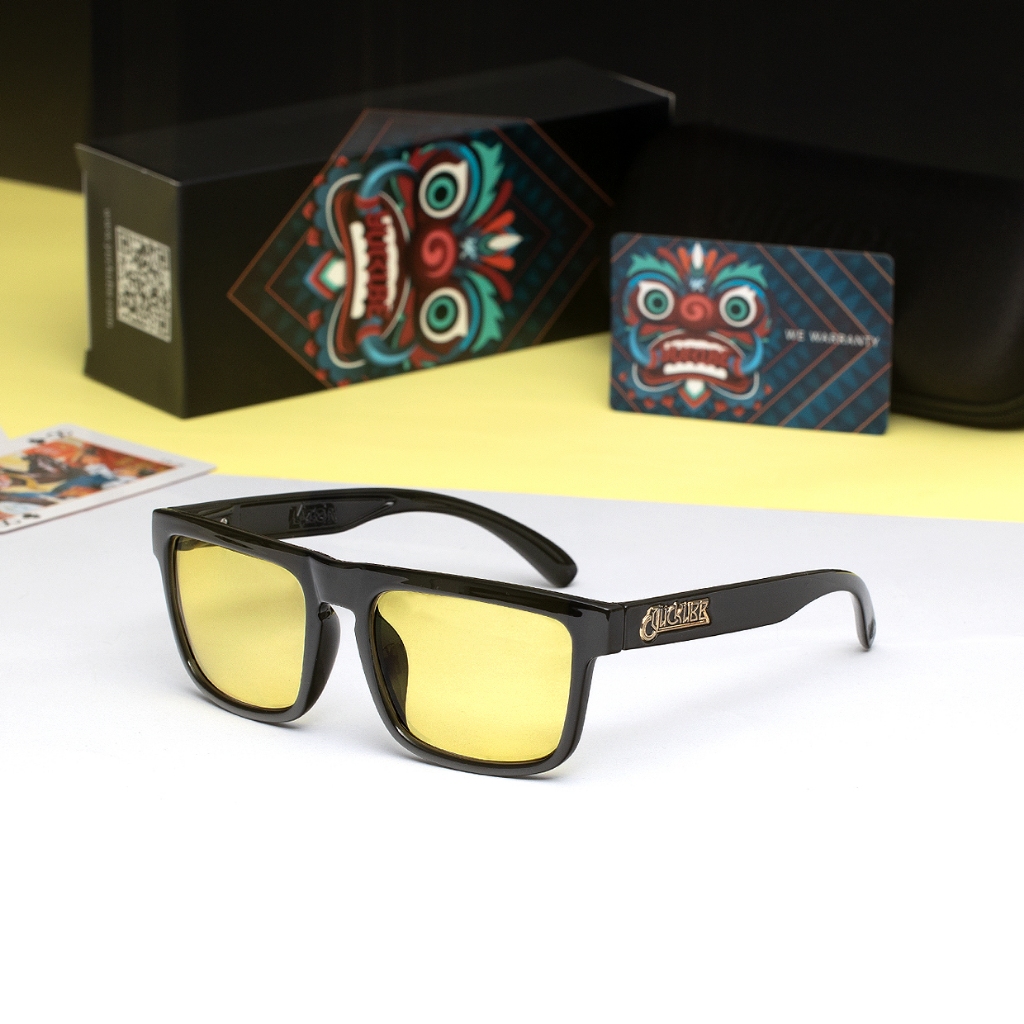 แว่นกันแดด YUCKUBE Lazor  : Polish Black / Lens Yellow