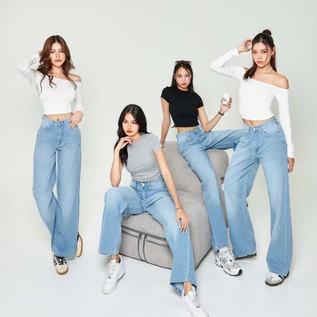 ยีนส์ Nammon Jeans NM17 กางเกงยีนส์กระบอกใหญ่ฟ้าอ่อนเรียบ รุ่น Buddy blue sky