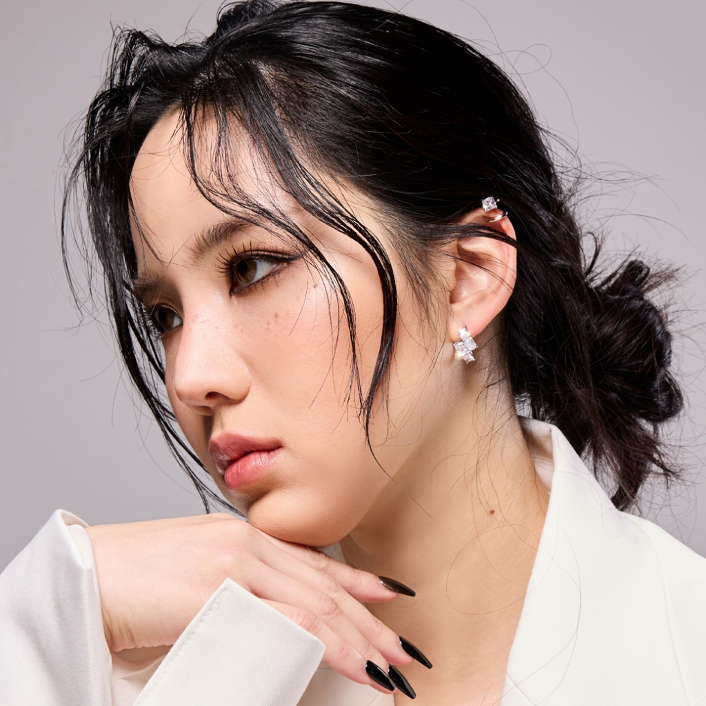 SWAN حلق هوغي فضة مربع بزركون — صورة 2