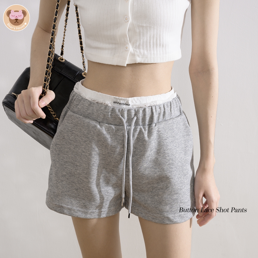 Button Lace Shot Pants กางเกงขาสั้น เเต่งขอบลูกไม้ ผ้า Cotton
