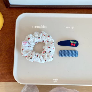 cherry bomb scrunchies | ยางมัดผม ยางรัดผม ลายเชอร์รี่ ยีนส์ |muanjia.studio